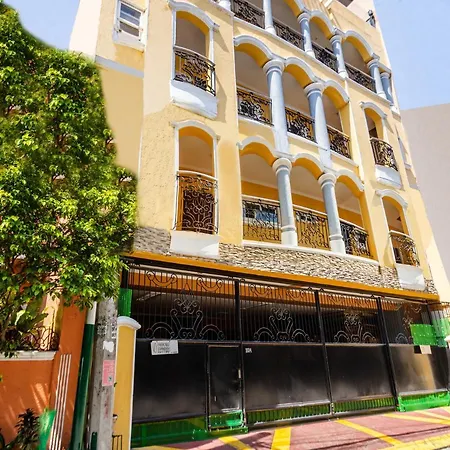 OYO 831 Casa Maria Hotel