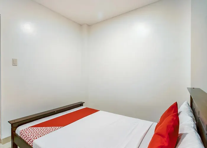 Hotel Oyo 831 Casa Maria 2*